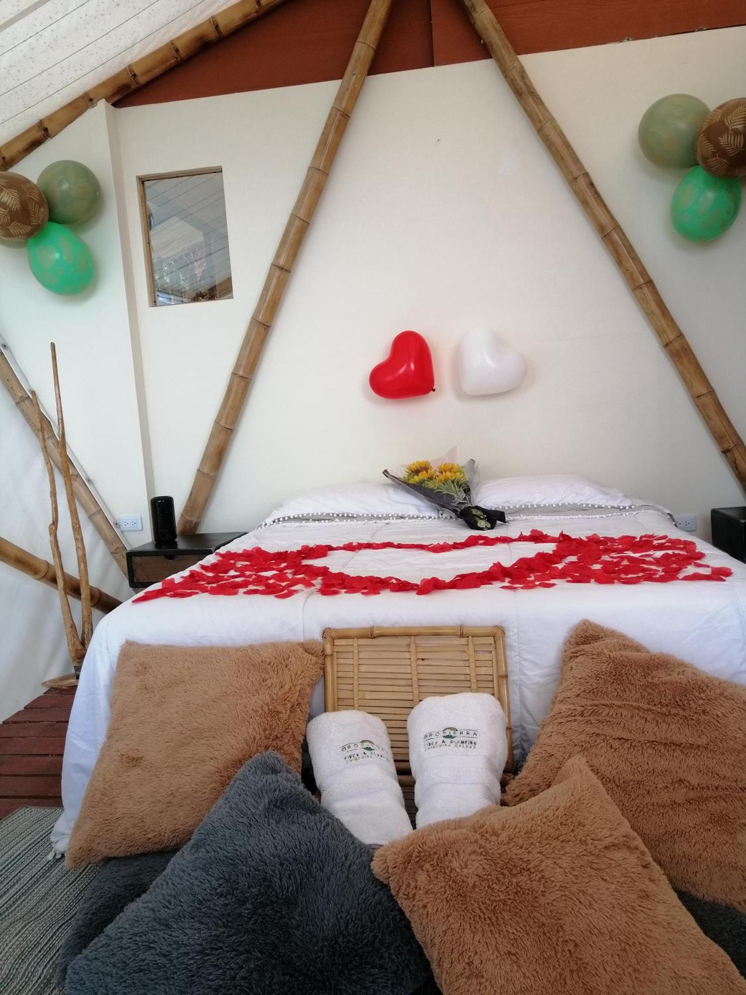 Hotel Glamping Orosierra Chinchiná Esterno foto